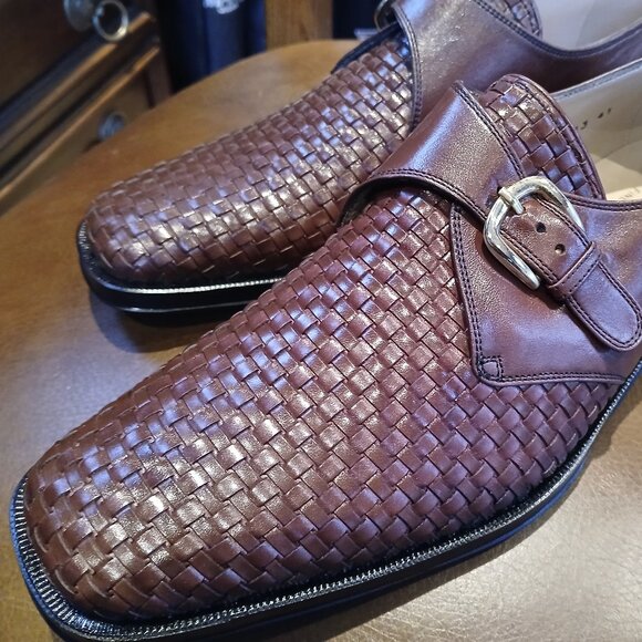 Smart mens slip on buckled leather shoes. - Picture 7 of 7